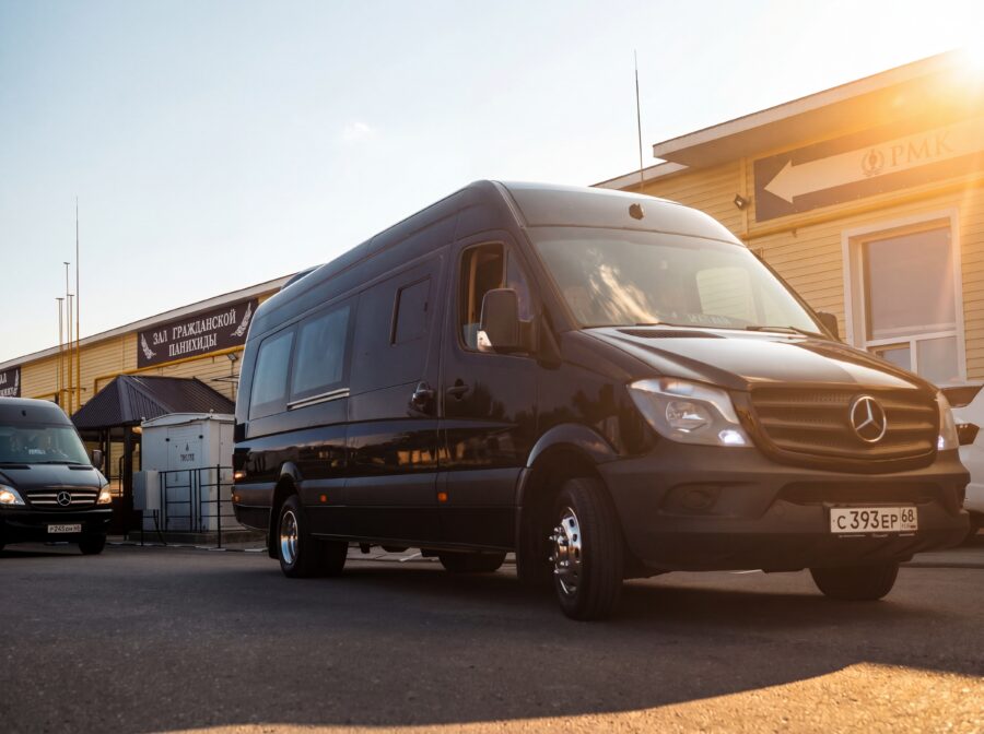 Катафалк для перевозки умершего в морг